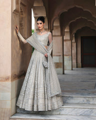 Faiza Saqlain - Cammi