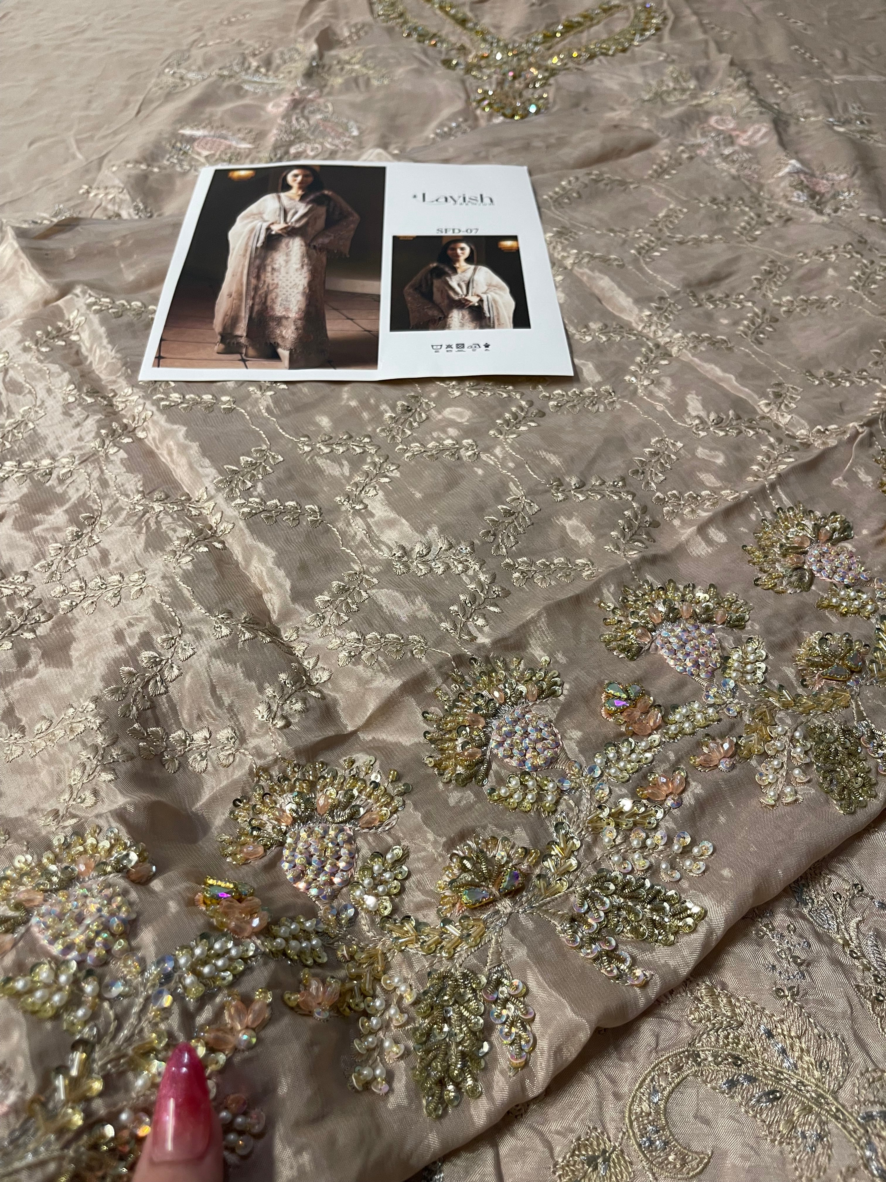 Lavish Premium - Aashnai