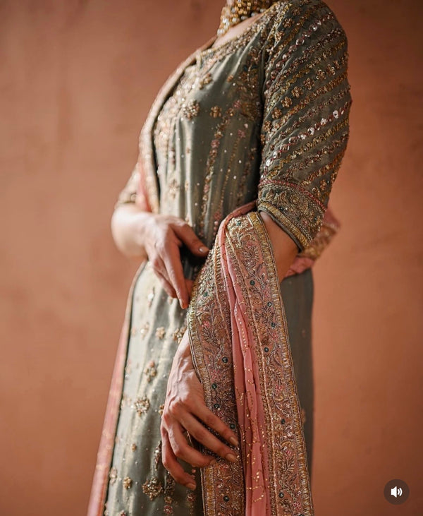 Shagna - Mint Green & Pastel