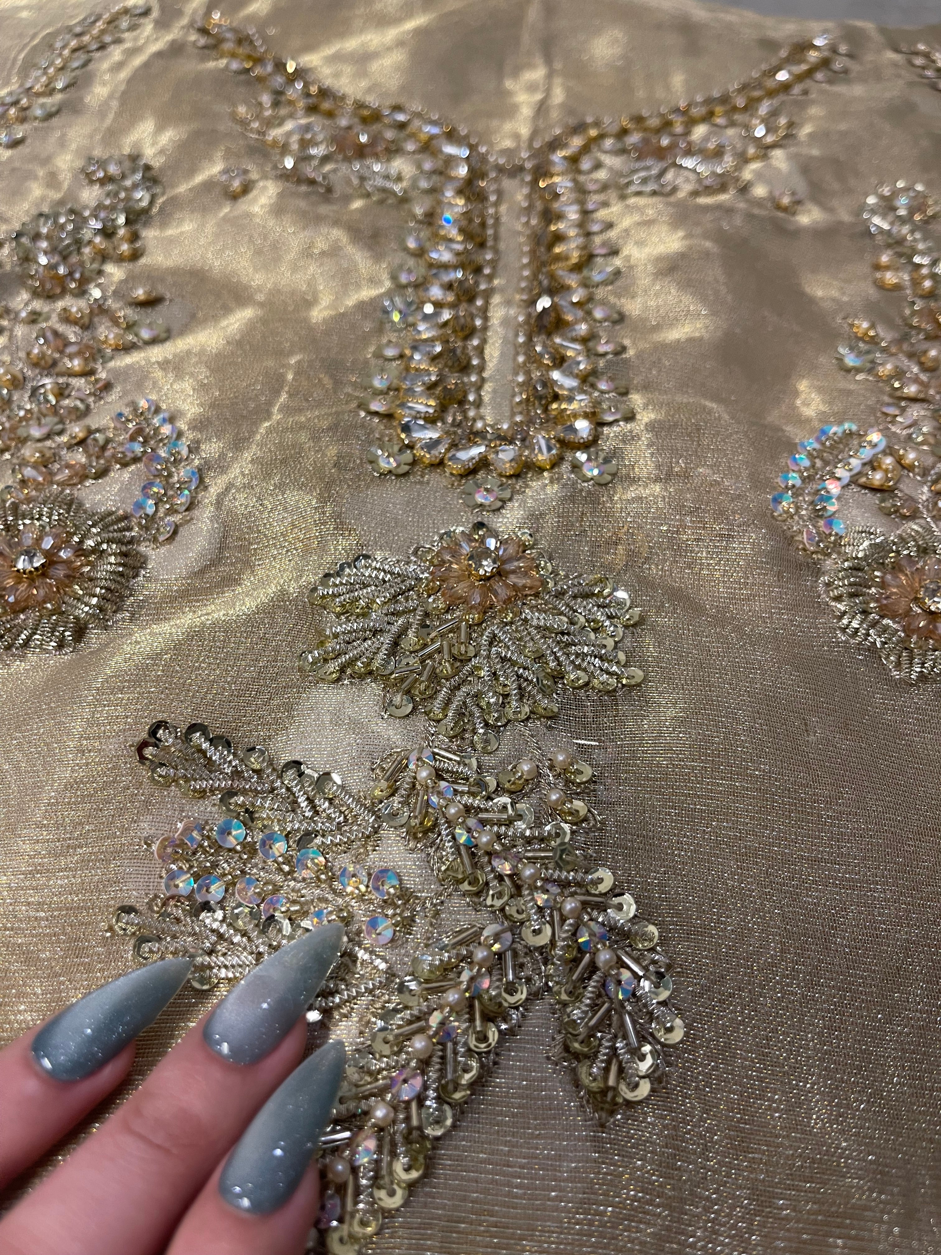 Ayesha Somaya - Ayra