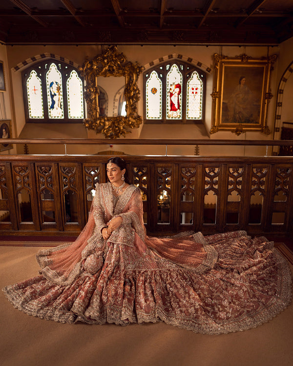 Faiza Saqlain - Amari