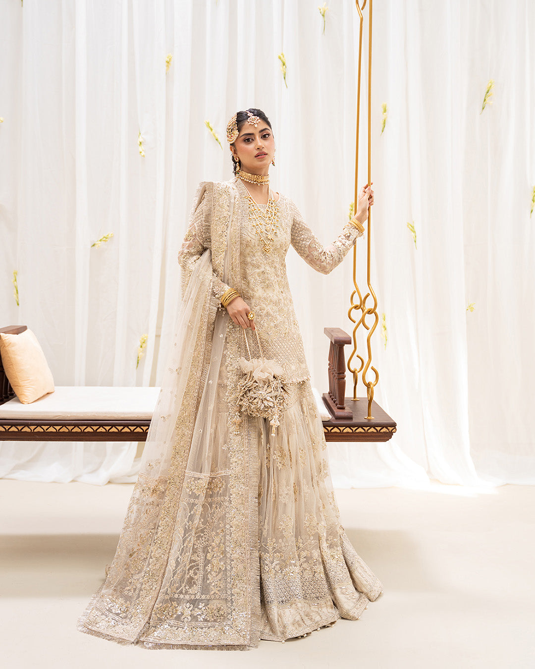 Faiza Saqlain - Safak