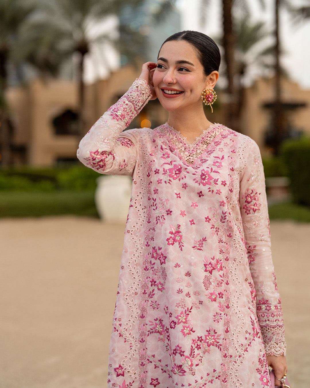 Faiza Saqlain - Lamija