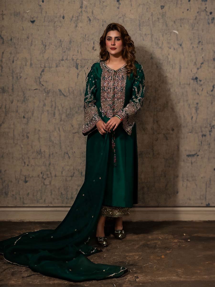 Hijab Omer - Kubra - Eemie's Studio Main image