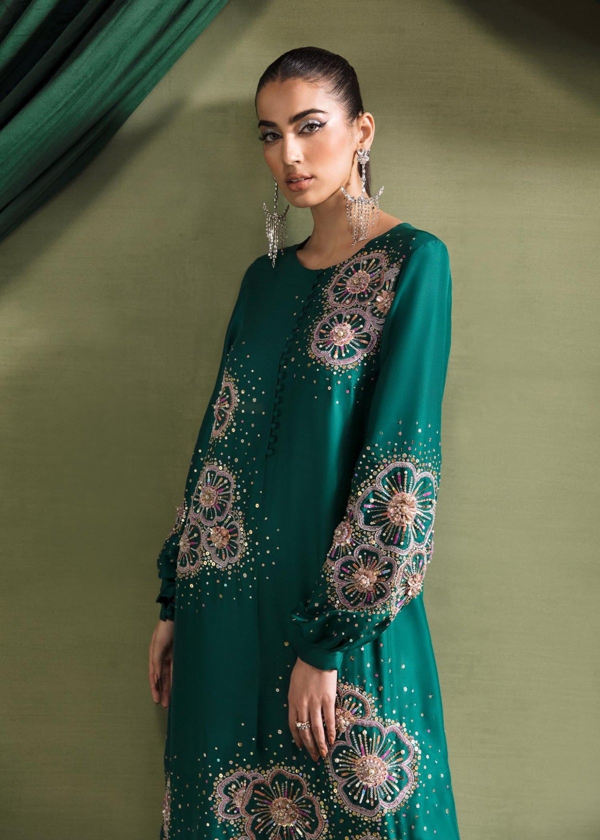 Kanwal Malik - Olivia - Eemie's Studio