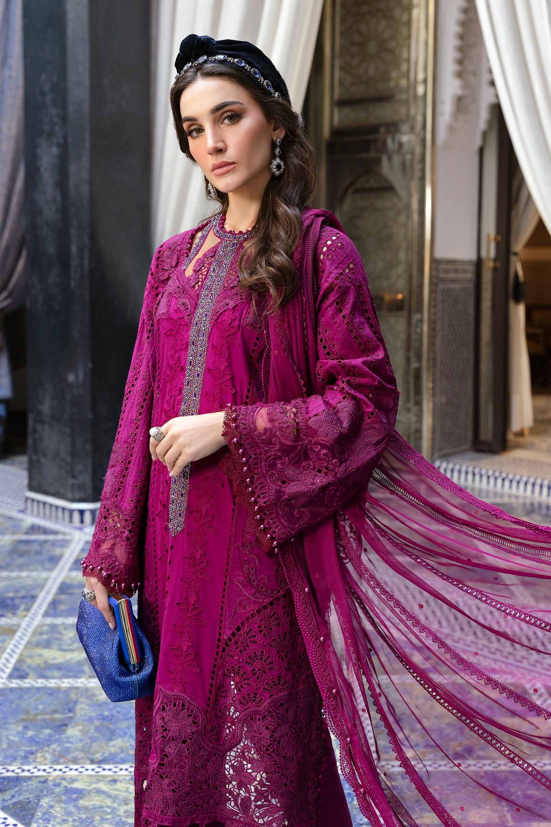 Maria.B Luxury Lawn D-2502-B - Eemie's Studio