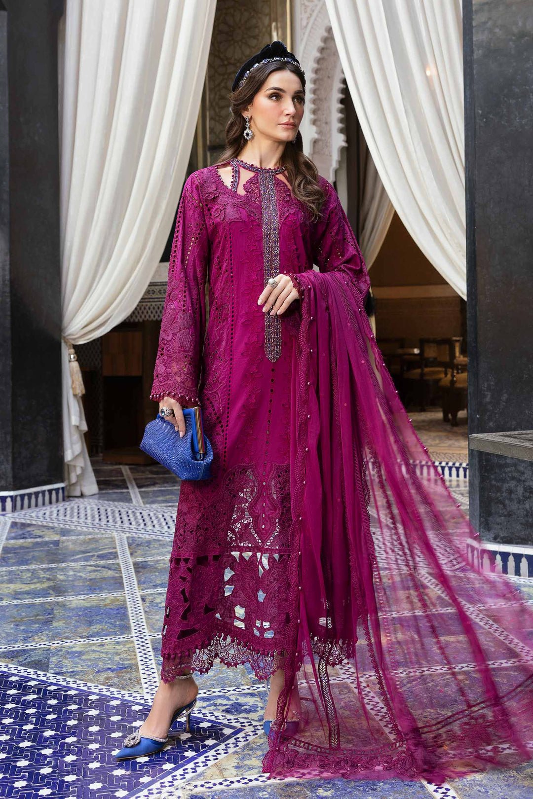 Maria.B Luxury Lawn D-2502-B - Eemie's Studio