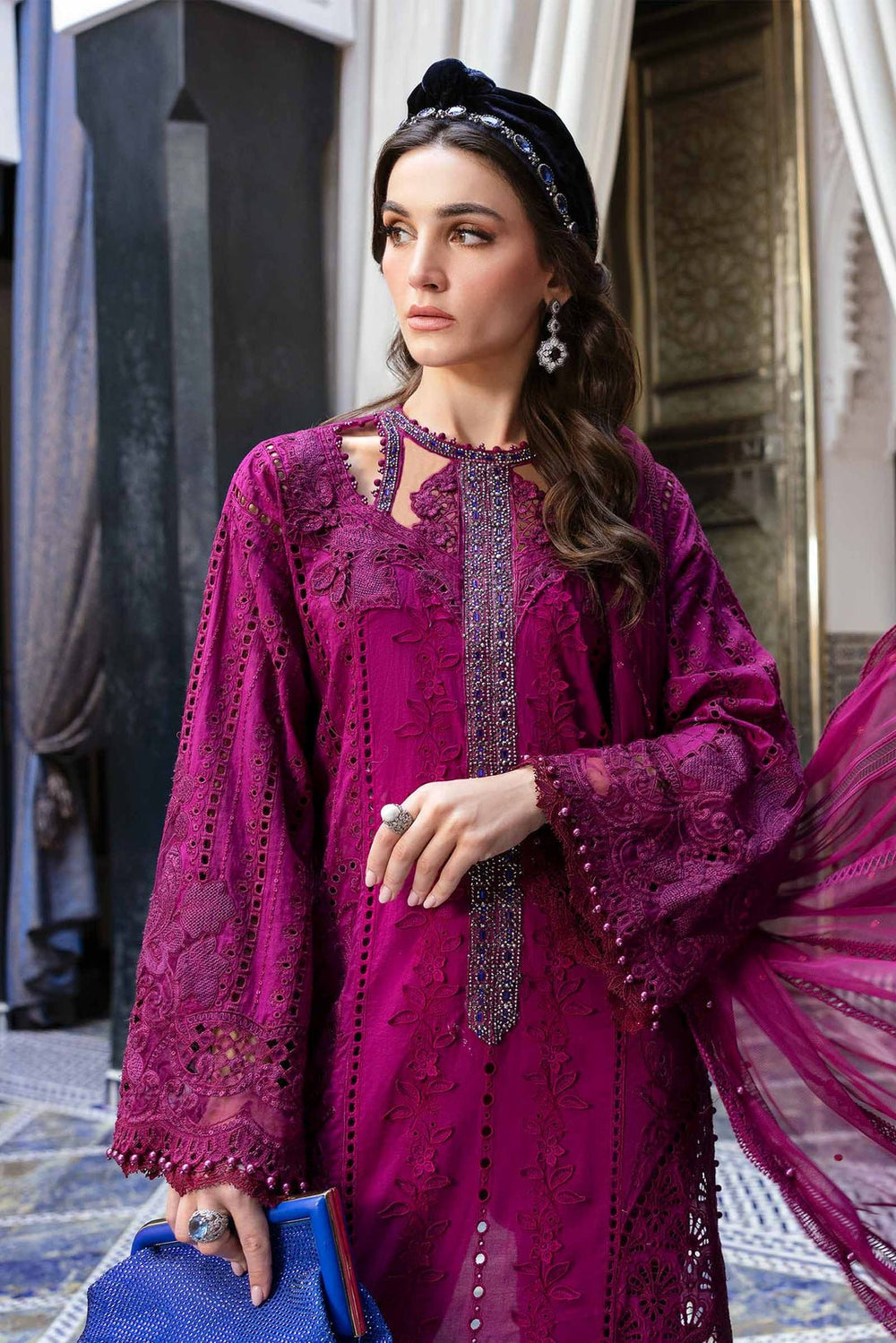 Maria.B Luxury Lawn D-2502-B - Eemie's Studio