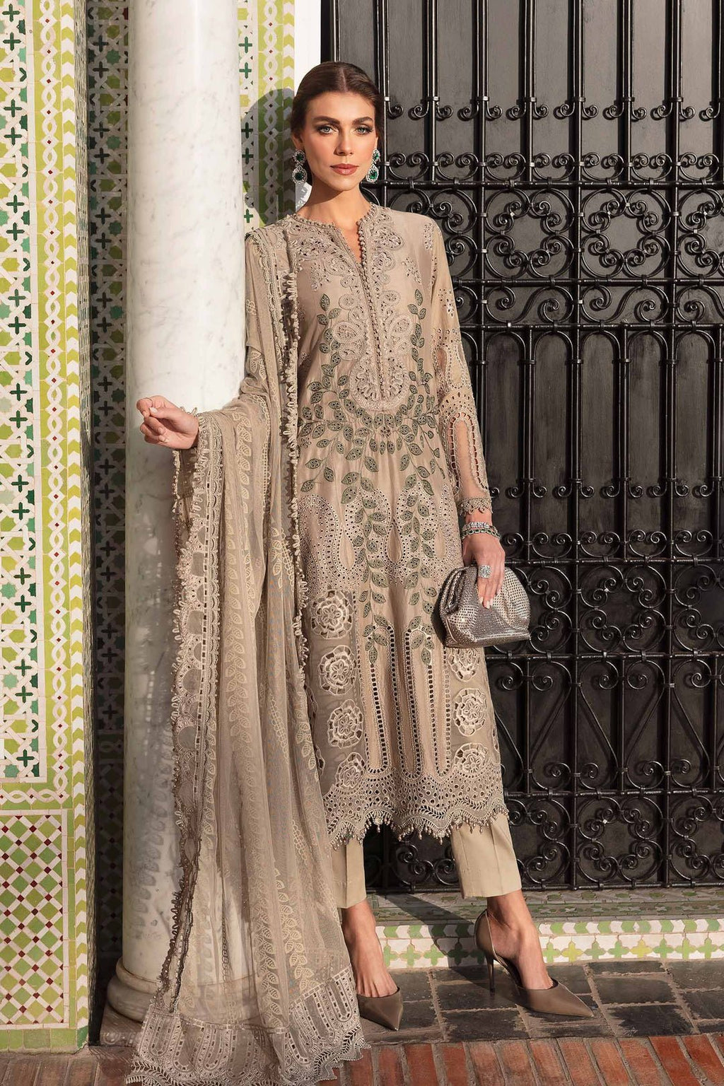 Maria.B Luxury Lawn D-2503-A - Eemie's Studio