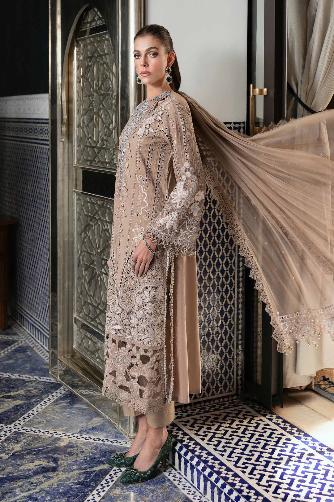 Maria.B Luxury Lawn D-2503-A - Eemie's Studio