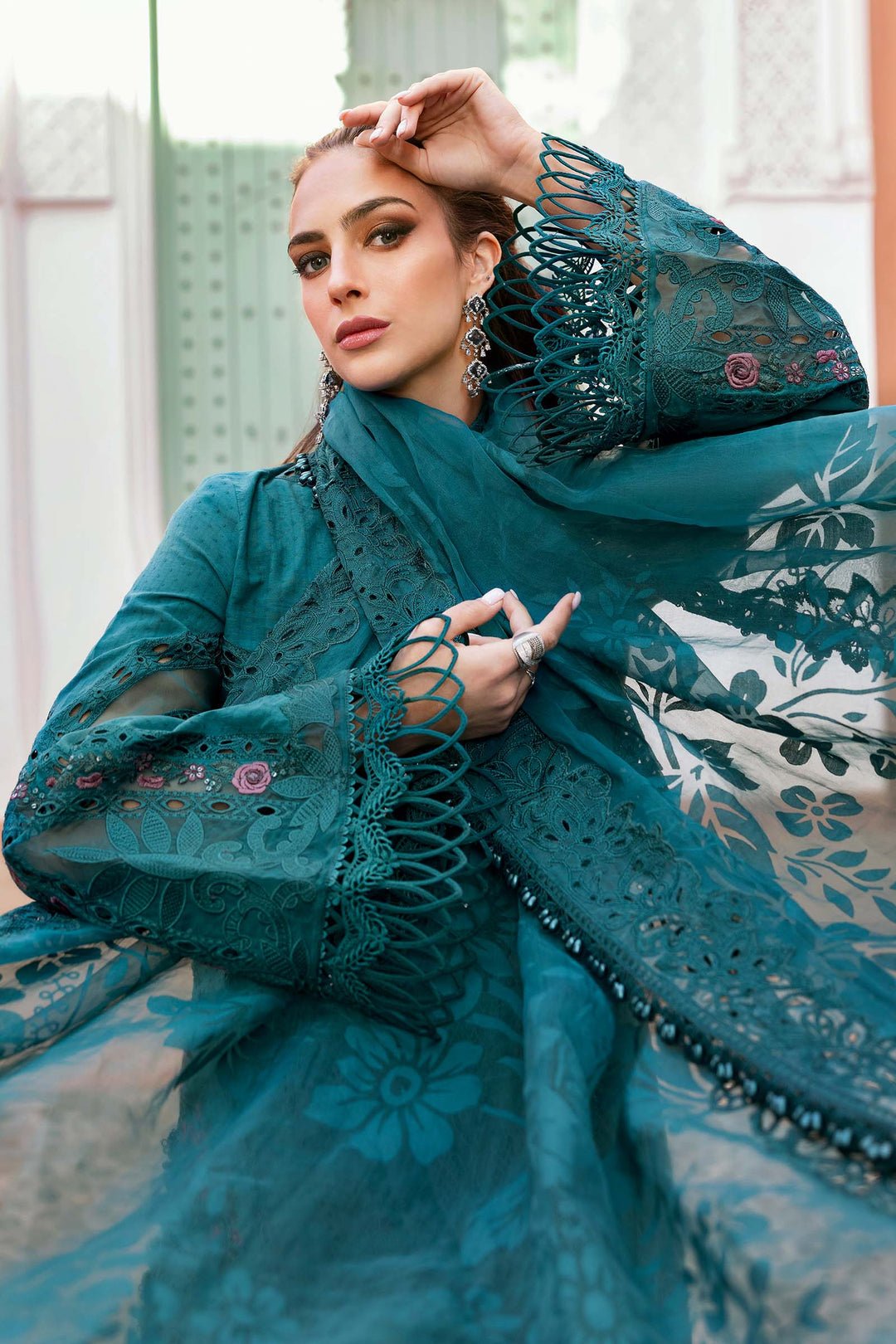 Maria.B Luxury Lawn D-2513-B - Eemie's Studio