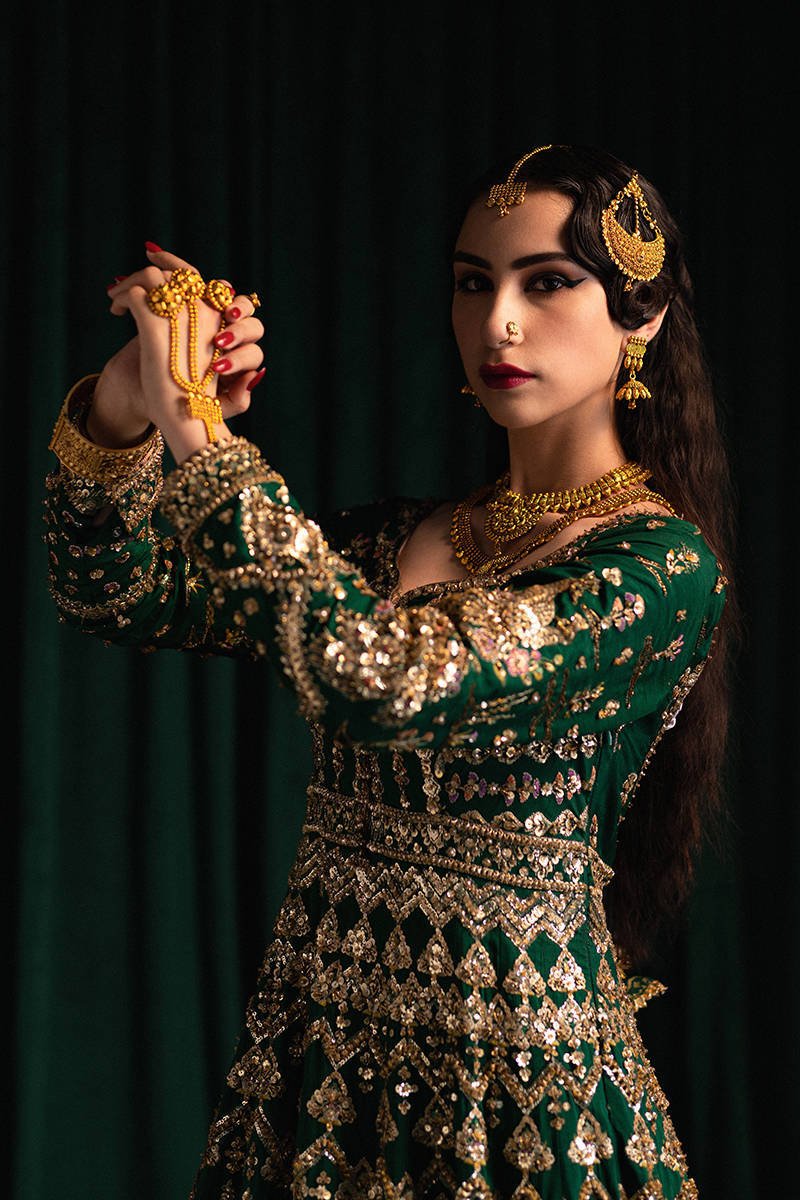 MNR - nazneen - Eemie's Studio