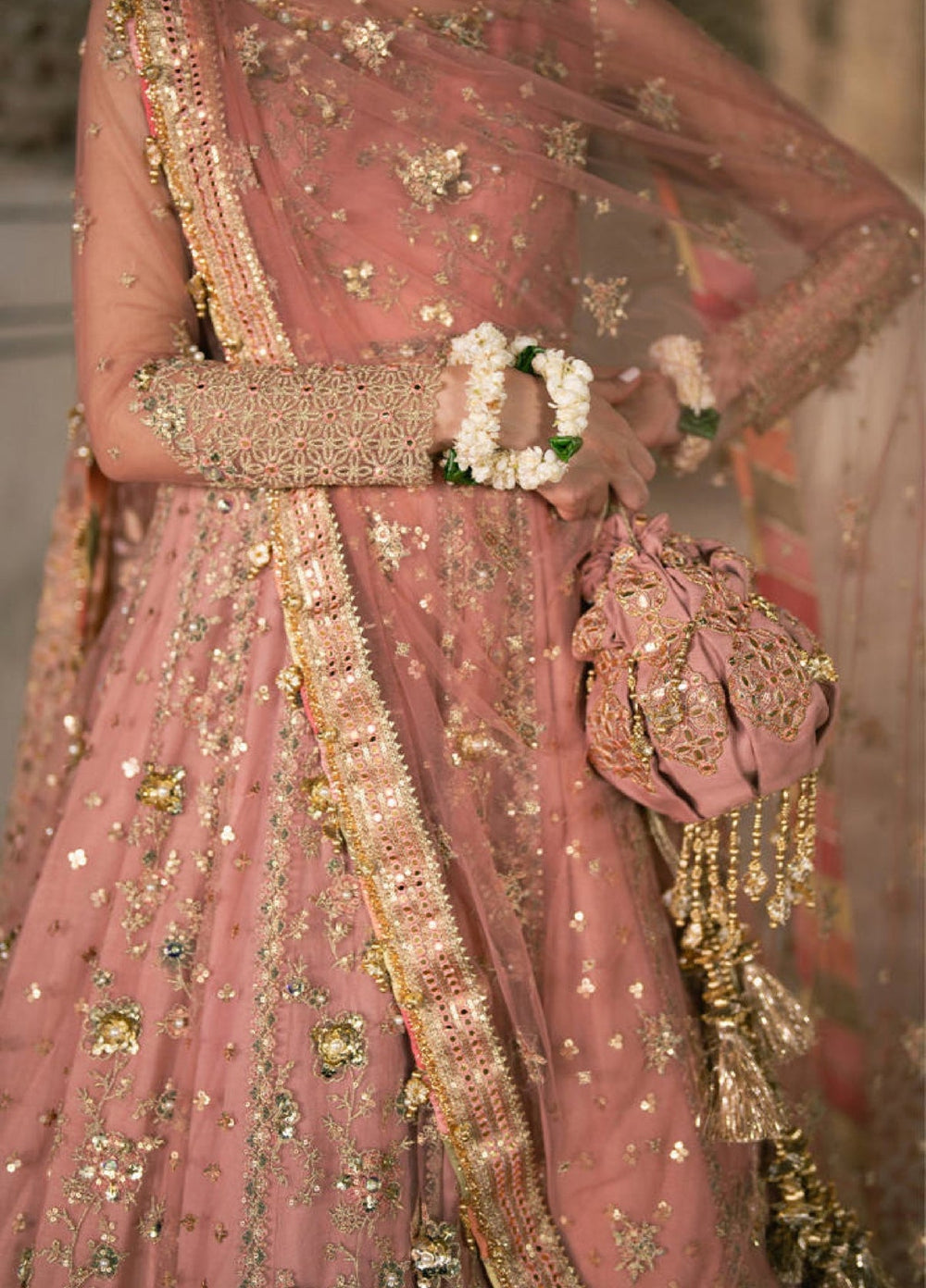Mohsin Naveed Ranjha (MNR) - Khushboo - Eemie's Studio