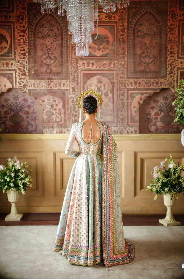 Nomi Ansari - Maryam Nawaz Pastel outfit - Eemie's Studio