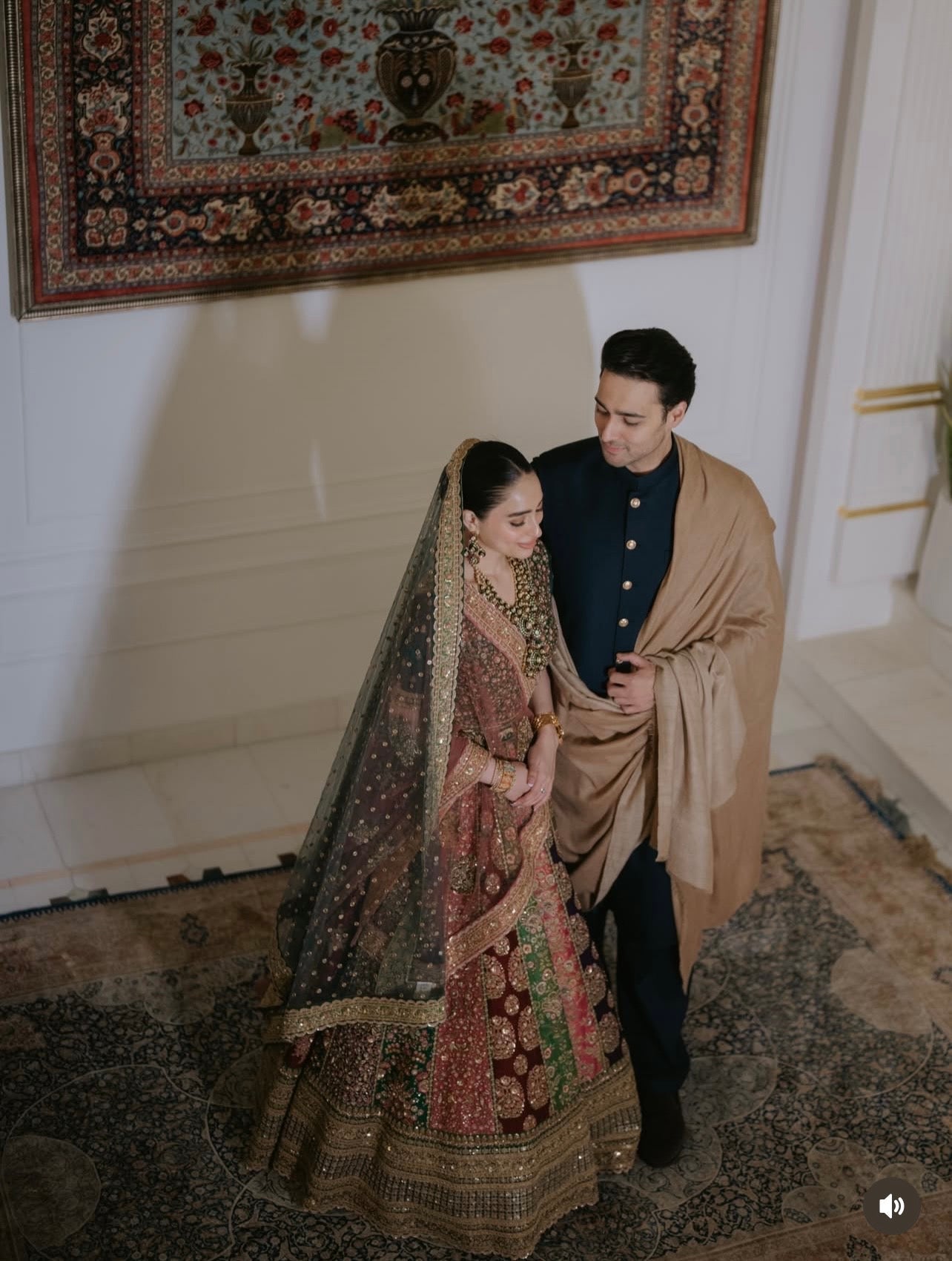Sabyasachi Mukherjee - Multi with 18 panels - Eemie's Studio