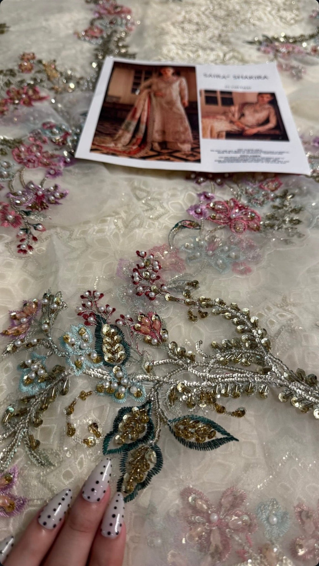 Saira Shakira - Gilded - Eemie's Studio