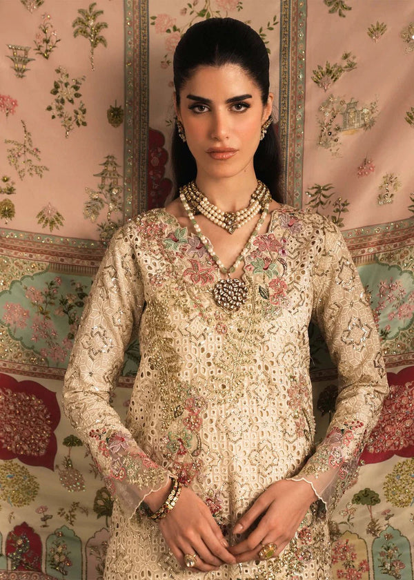 Saira Shakira - Gilded - Eemie's Studio