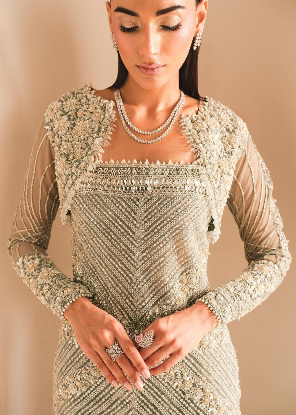 Saira Shakira - Gleam - Eemie's Studio