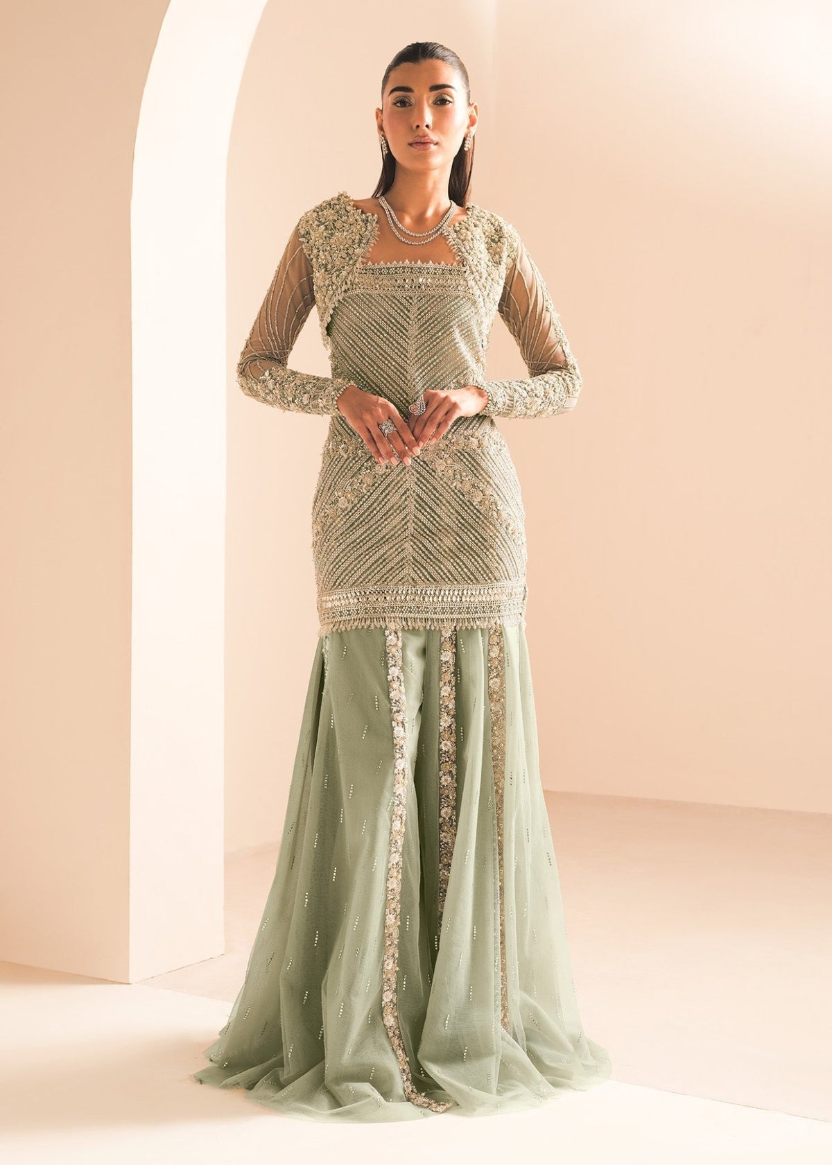 Saira Shakira - Gleam - Eemie's Studio