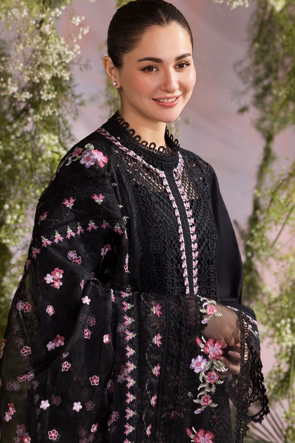 Sobia Nazir Luxury Lawn 2025 - 11A - Eemie's Studio