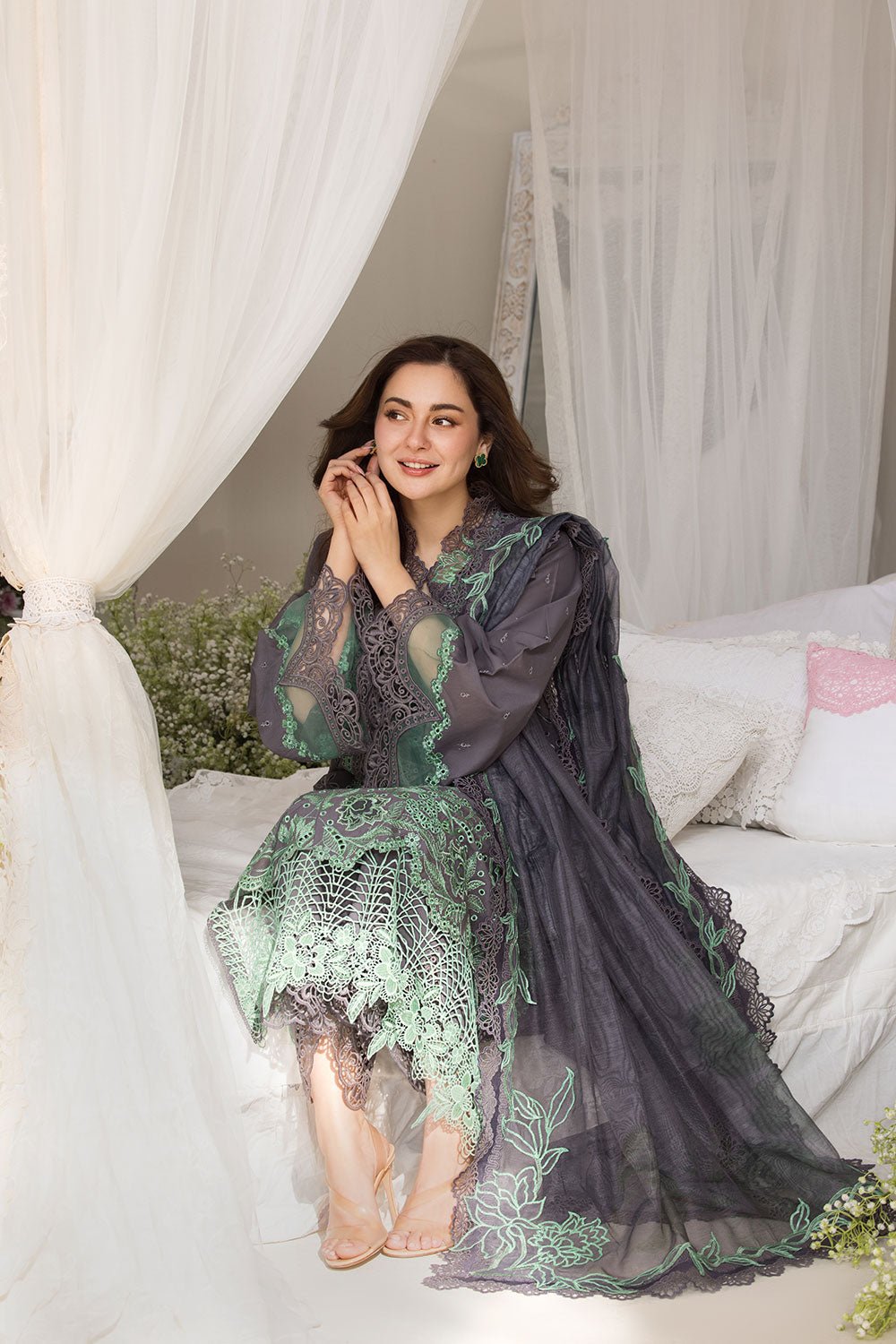Sobia Nazir Luxury Lawn - 3B - Eemie's Studio