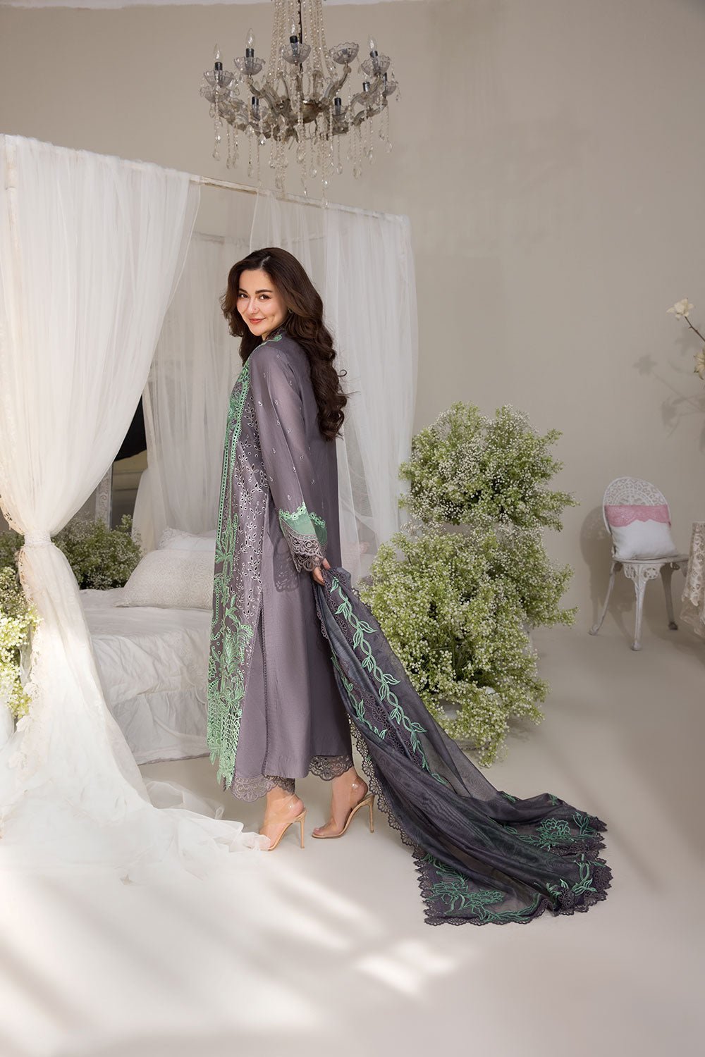 Sobia Nazir Luxury Lawn - 3B - Eemie's Studio