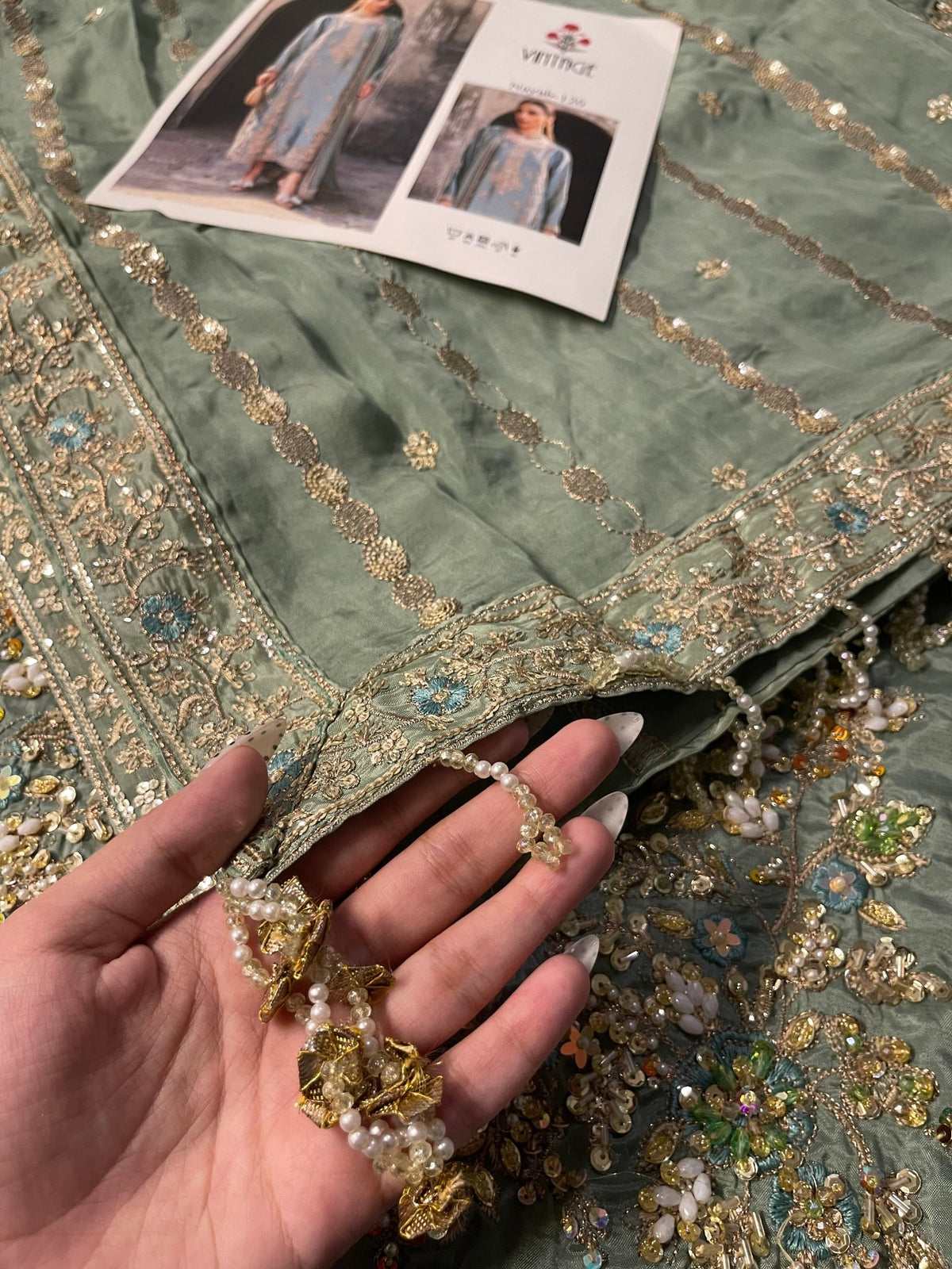 Vintage - Nayab - Eemie's Studio